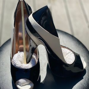 BCBG black and white peep toe pump